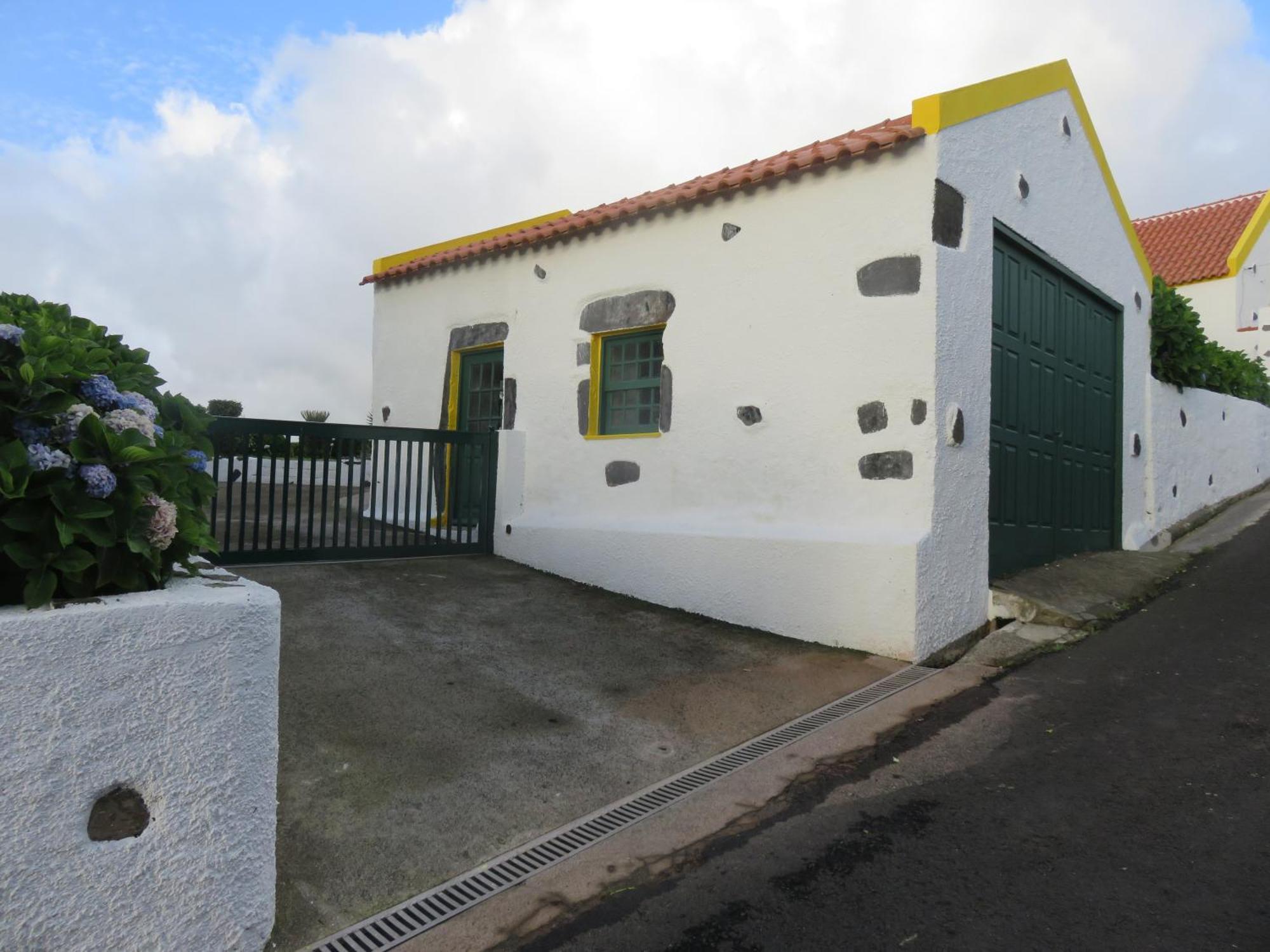 Villa Cedros Santa Cruz das Flores Exteriör bild